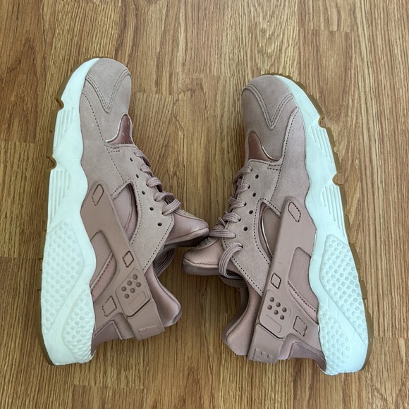Nike Air Huarache Run Pink size 9.5 - Picture 8 of 13